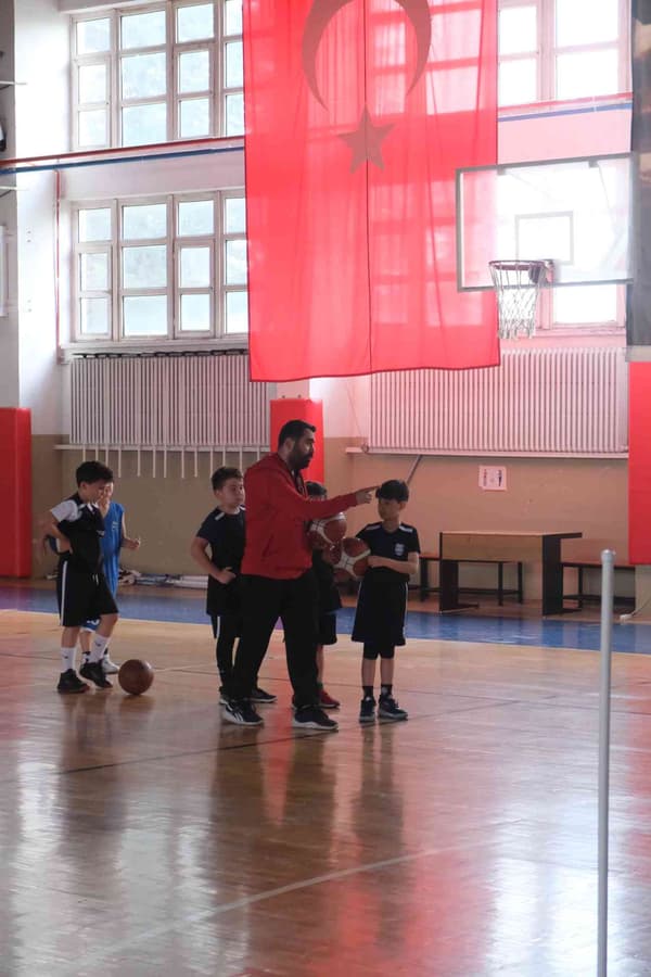 Anadolubeyi Spor Kulübü - 14. Fotoğraf Anadolubeyi Spor Kulübü - 14. Fotoğraf