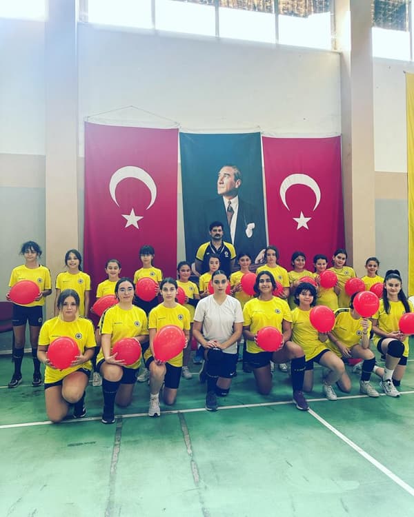 Fenerbahçe Spor Okulları - Eryaman - 7. Fotoğraf Fenerbahçe Spor Okulları - Eryaman - 7. Fotoğraf