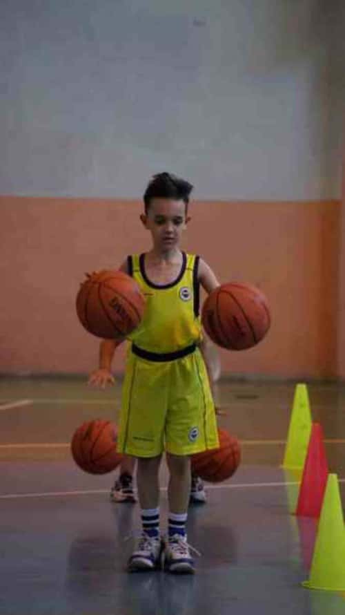 Fenerbahçe Spor Okulları - Çayyolu - 1. Fotoğraf Fenerbahçe Spor Okulları - Çayyolu - 1. Fotoğraf